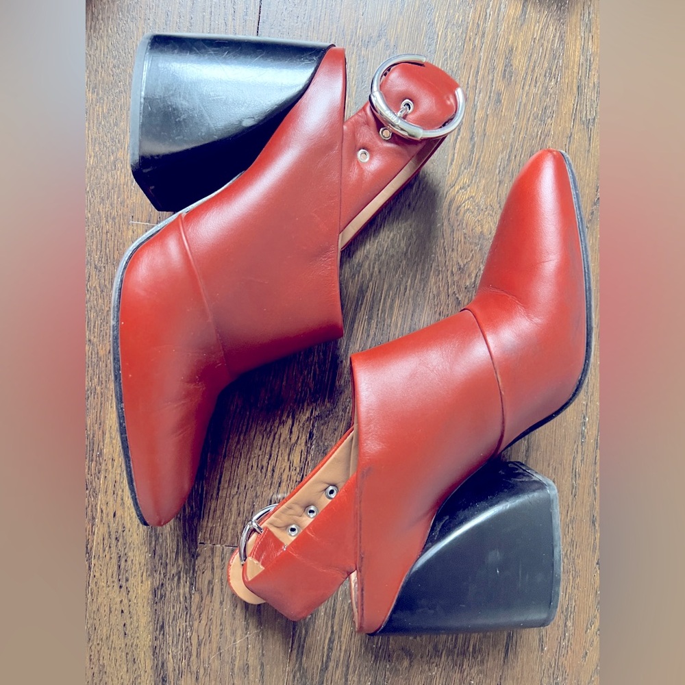 CHLOE Chunky Heeled Slingback/Clogs excellent. 37.5 very comfy. Logo buckle